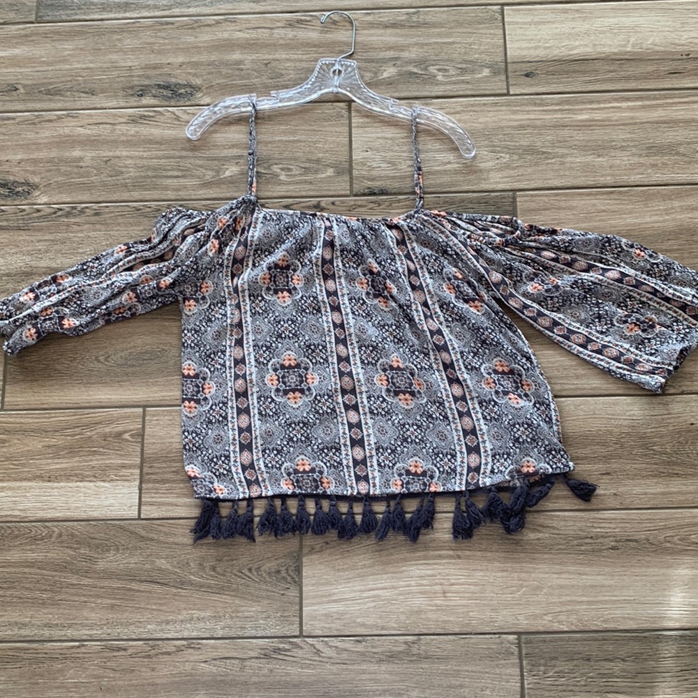 American Eagle top
